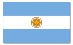 Bandera usada en la actualidad, ya no existe "bandera de guerra", la bandera actual argentina en todo tiempo de paz incluye al Sol de Mayo el cual fue admitido por Manuel Belgrano.